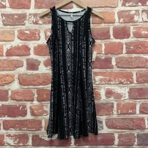 Mudd Tank Dress Women's Small Black White Aztec Style Stretchy Casual Pull On